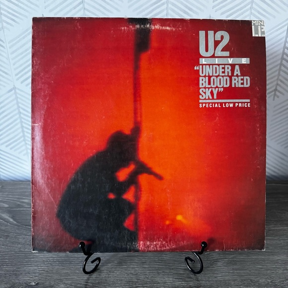 Vintage 1983 U2 'Under a Blood Red Sky' Live Album Vinyl Record - Picture 1 of 5